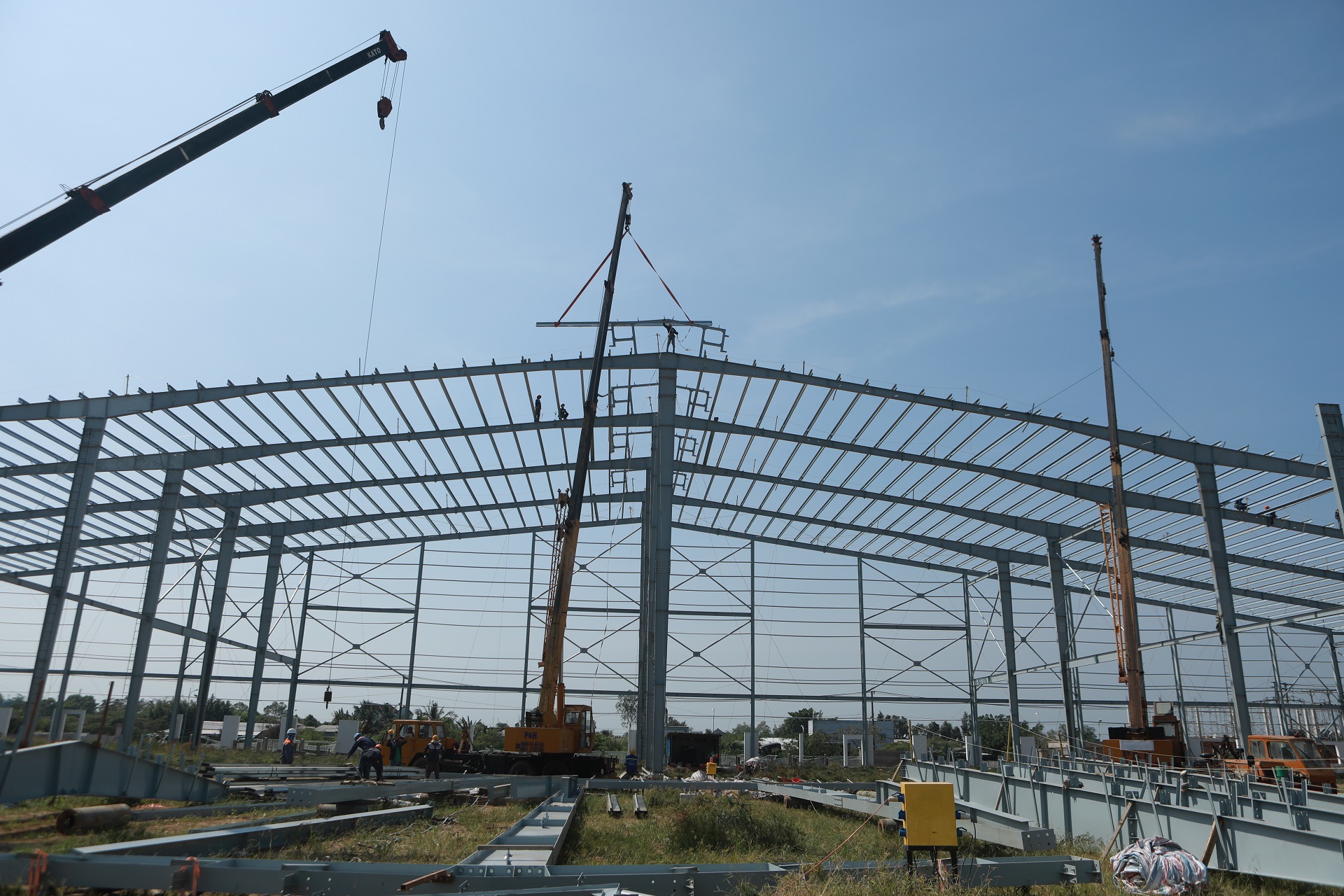 Production & erection of steel structures